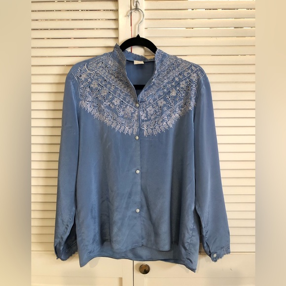 Vintage Blue Embroidered and Eyelet Long Sleeve Blouse - Picture 2 of 8